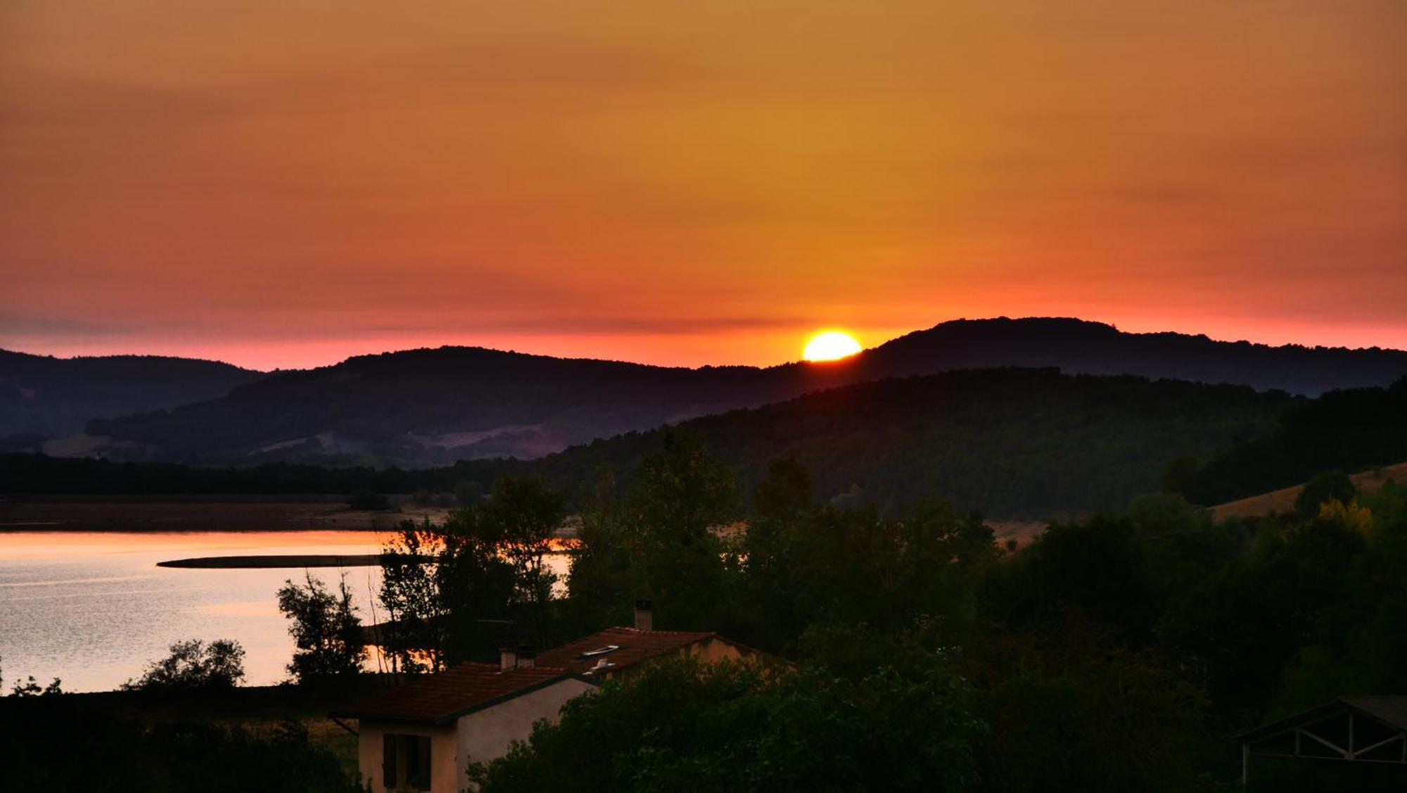 Maison Avec Vue Sur Le Lac De Montbel Buitenkant foto